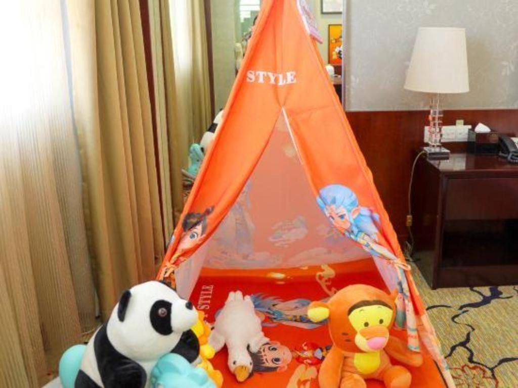 Eurasia International Hotel Dongguan  Dış mekan fotoğraf