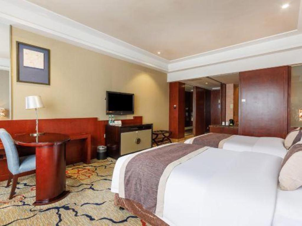Eurasia International Hotel Dongguan  Dış mekan fotoğraf