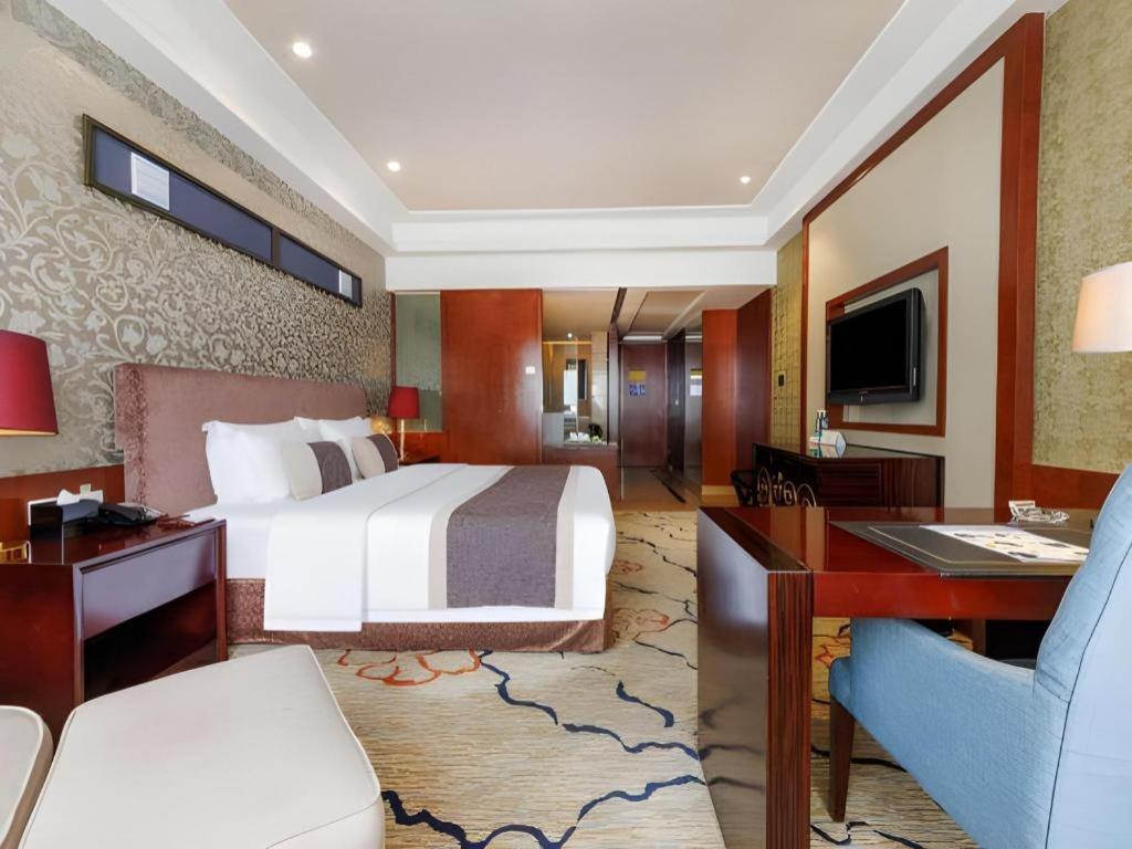 Eurasia International Hotel Dongguan  Dış mekan fotoğraf